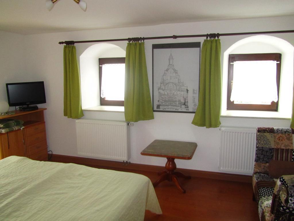 Ferienwohnungen Im Landstreicherhaus Stolpen Exteriör bild